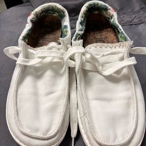 Hey Dude women’s shoes